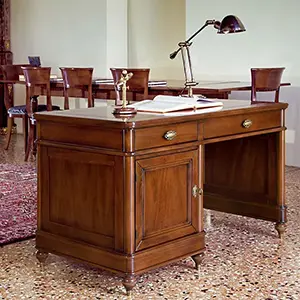 Стол письменный "Бурбон" Орех BJ850  купить в интернет магазине Мебель из массива. Звоните +7 495 961-63-63 Письменные столы из массива дерева